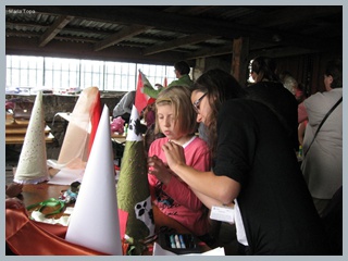 FIO 2012 - tańce na zamku - przygotowanie strojów