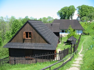 Skansen wiosną - początek XXI w - fot. Stożek