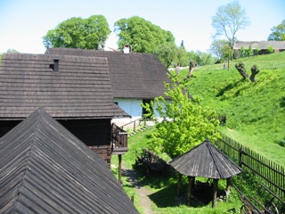 Skansen wiosną - początek XXI w - fot. Stożek