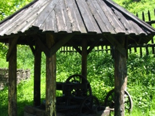 Skansen wiosną - początek XXI w - fot. Stożek