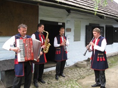 Kultywowanie tradycji w muzeum fot. 24.07.2011